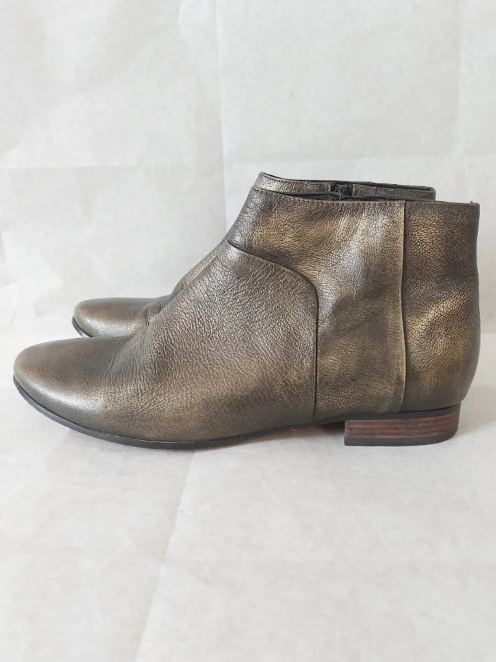 Cole Haan Allen Metallic Burnished Bronze Leather Women Zip Ankle Bootie 7.5 B